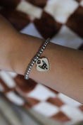Load image into Gallery viewer, Beaded Heart Bracelet
